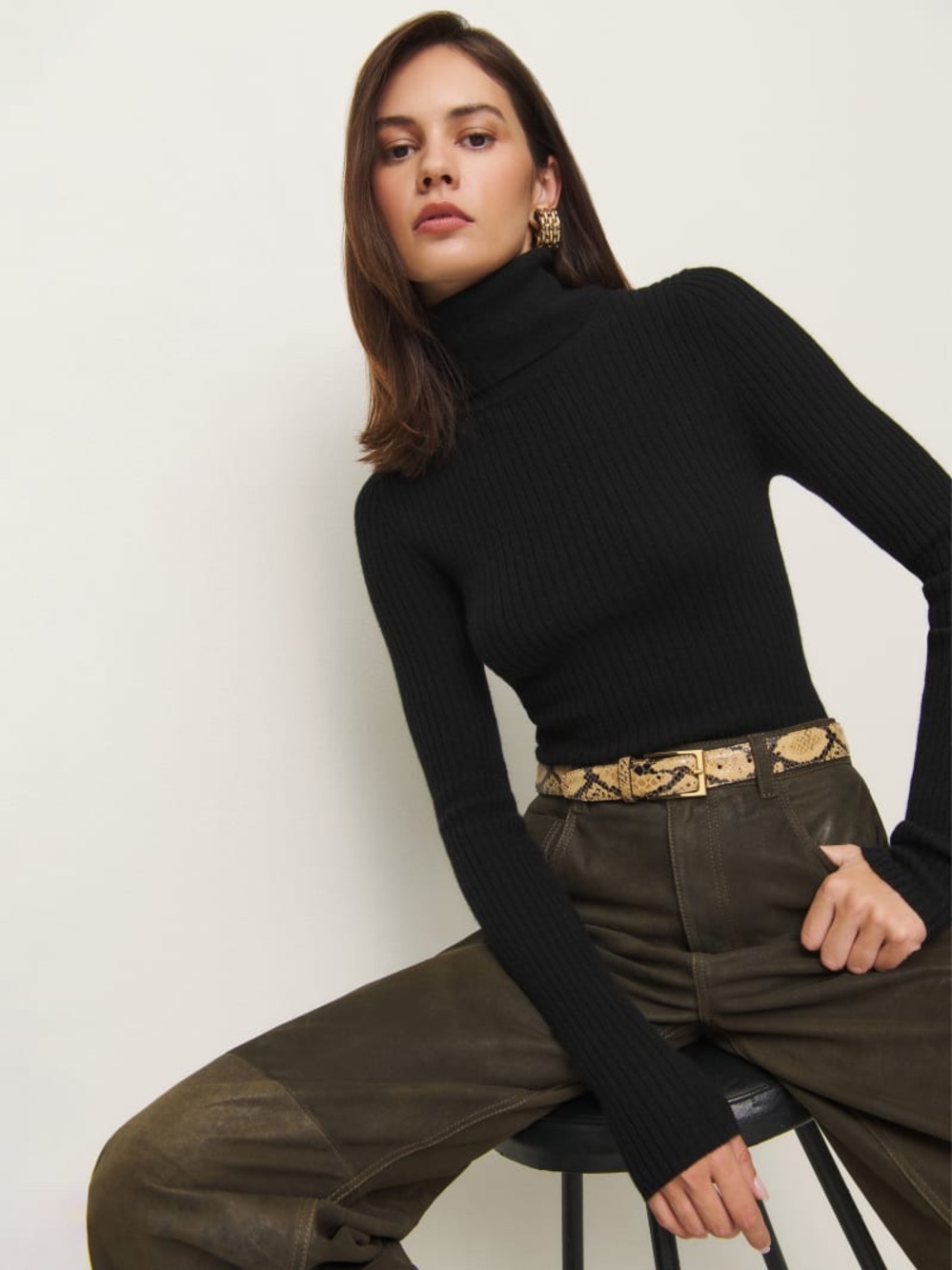 Reformation Black cashmere Ribbed Turtleneck Sweater - Women's